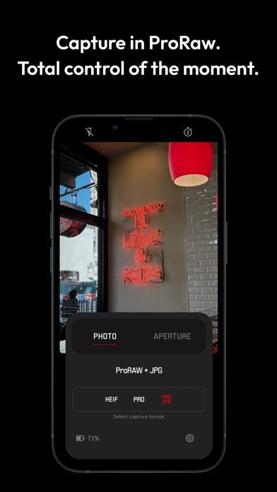 Leica LUX - Manual Pro Camera Screenshot
