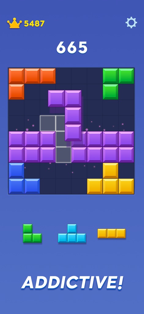 Block Blast！ - Explore the progressively challenging block arrangements on the 8x8 board and the clear indication of the current high score being pursued.