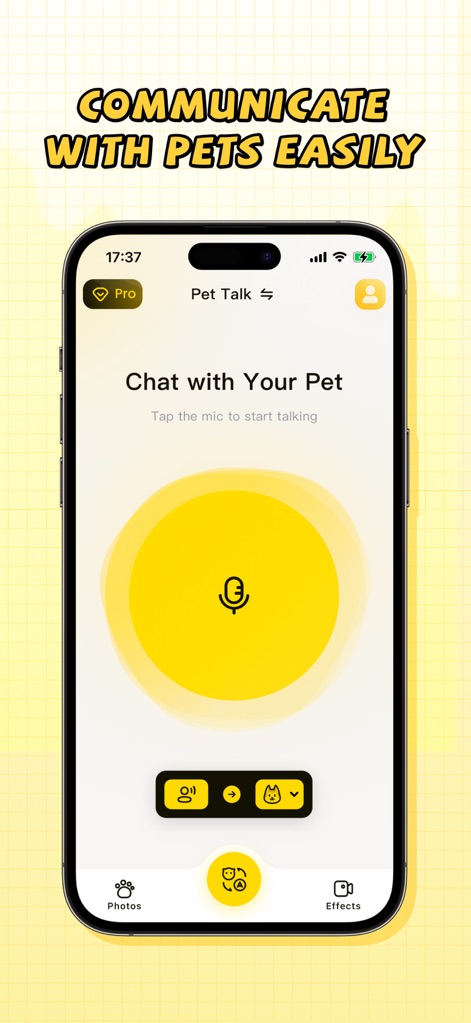 PetFun-Pet Talk & Camera - Esta herramienta facilita el diálogo inter-especie, evidenciado por el intuitivo botón de micrófono central y la interfaz clara de "Chat with Your Pet", permitiendo a los usuarios interactuar con sus compañeros peludos.