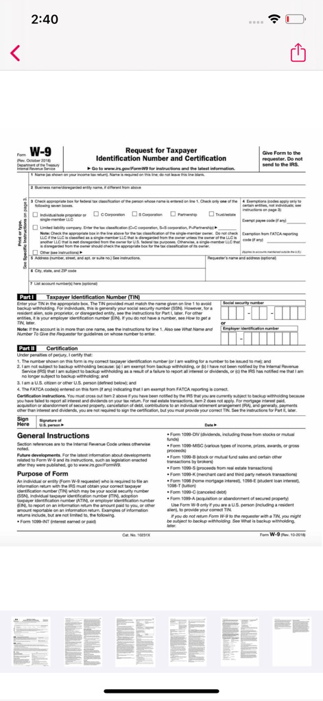 PDF Scanner Pro ⊟ - Esta captura ilustra a alta fidelidade da digitalização de documentos, apresentando um formulário W-9 com texto nítido e o layout original preservado.