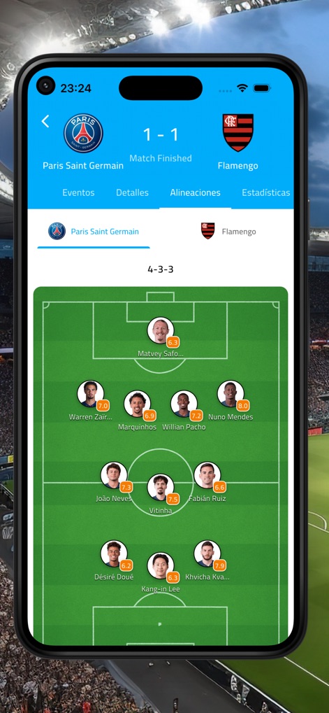 Futbol Argentina - EN VIVO - Explore detailed team formations for matches, with player names and ratings clearly presented on the graphical lineup interface.