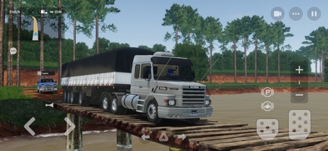 Global Truck Online - Users can navigate challenging Brazilian routes, exemplified by this precarious wooden bridge, while utilizing the intuitive on-screen controls.