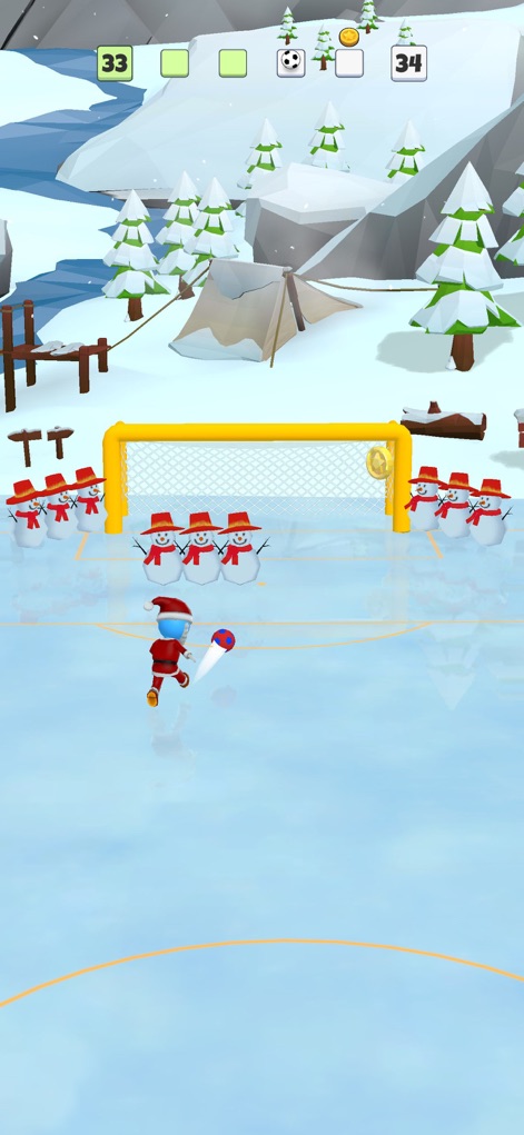 Super Goal: Fun Soccer Game - Affrontez un défi hivernal unique sur un paysage enneigé, en contournant des obstacles amusants comme des bonshommes de neige et en utilisant une balle au design original pour marquer.