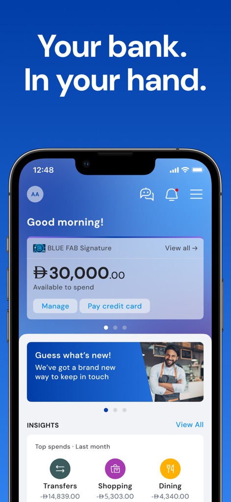 FAB Mobile Banking - このアプリのホーム画面では、ユーザーは自身の利用可能な残高「AED 30,000.00」と、支出の洞察「Transfers」「Shopping」「Dining」を確認できます。