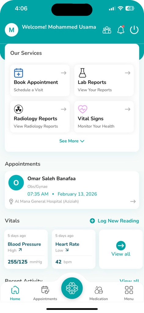 Almana | المانع - Die Startseite bietet einen schnellen Überblick über die 'Our Services'-Sektion für Terminbuchungen und Labordaten sowie die Anzeige aktueller Vitalwerte in der 'Vitals'-Sektion.