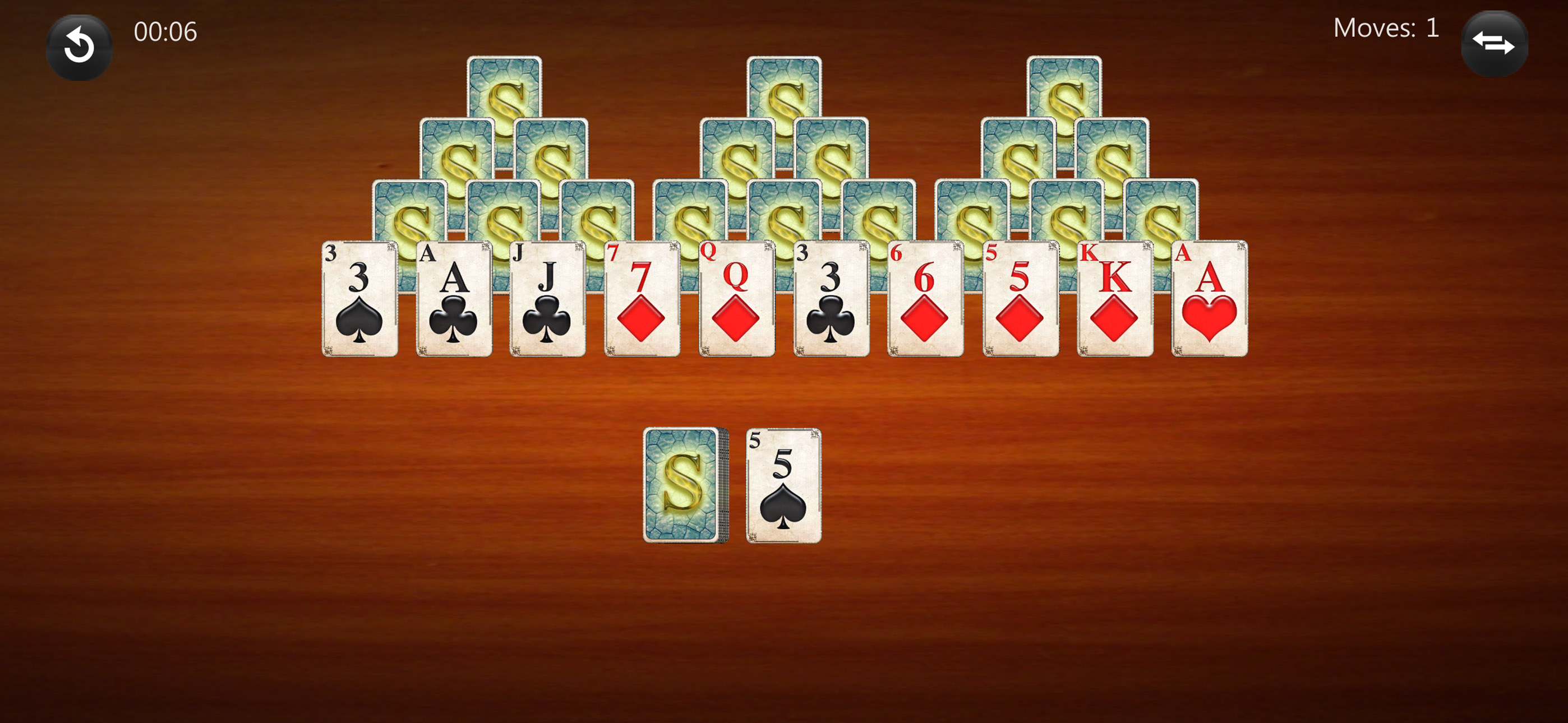 TriPeaks Solitaire ●