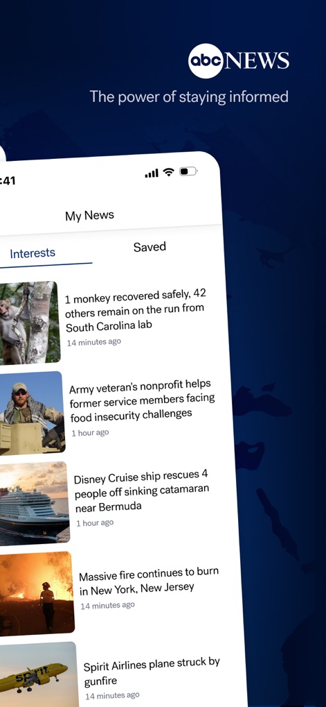ABC News: Live Breaking News - 「My News」セクションでは、「Interests」と「Saved」タブを通じて、ユーザーは関心のある記事を簡単に追跡し、パーソナライズされたニュースフィードを画像付きの記事リストで閲覧できます。