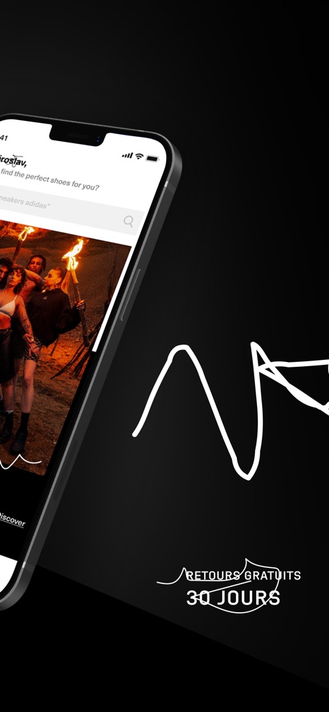 Footshop - Users can easily find desired footwear using the intuitive search bar and explore new arrivals in the dynamic 'Discover' feed.
