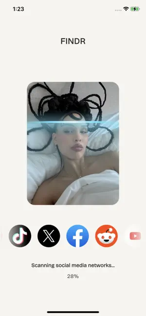 FINDR - AI Image Deepsearch screenshot 3