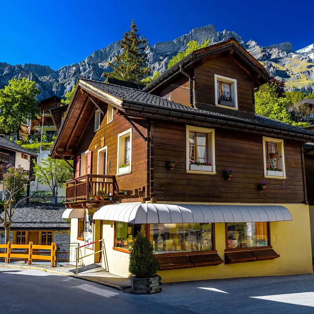 #10. Magic Jigsaw Puzzles－Games HD (iOS) Oleh: ZiMAD