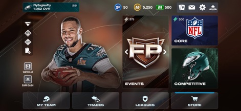 Madden NFL 26 Mobile Football - Diese zentrale Oberfläche bietet den Spielern schnellen Zugriff auf wichtige Bereiche wie 'Events' und 'Competitive', während oben das Spielerprofil und die verfügbaren Ressourcen übersichtlich dargestellt werden.