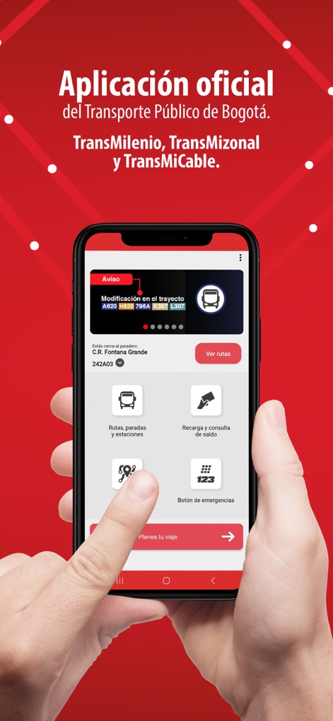 TransMi App - La interfaz principal muestra opciones claras como 'Rutas, paradas y estaciones' y 'Recarga y consulta de saldo', facilitando el acceso a las funciones clave para los usuarios.