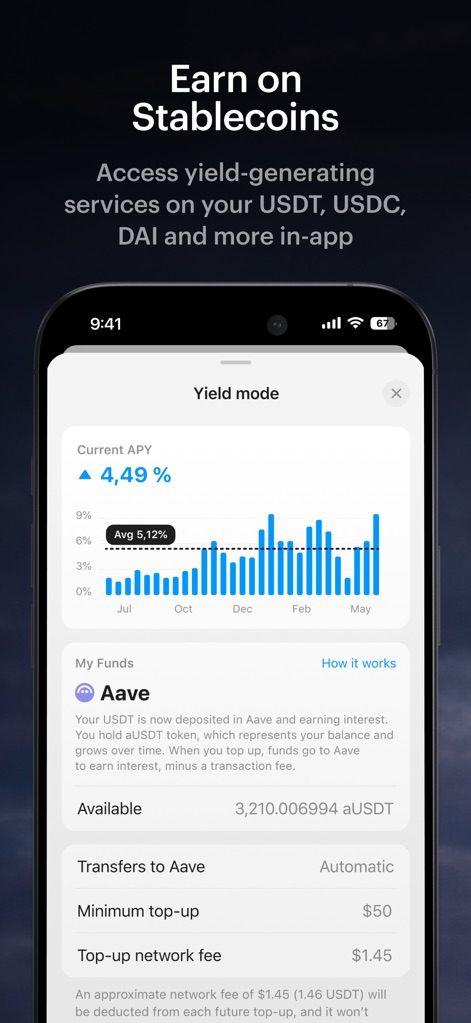 Tangem - Crypto wallet - Diese Ansicht illustriert die Funktion "Earn on Stablecoins" mit einer detaillierten "Current APY"-Anzeige von 4,49% und der Integration von "Aave" für das Management von Erträgen.