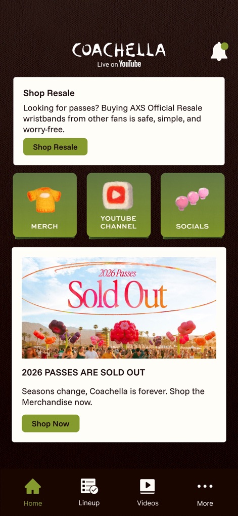 Coachella Livestream - La interfaz de inicio centraliza funcionalidades clave, mostrando opciones de 'Shop Resale' para adquirir pases y accesos directos a 'Merch' y al 'YouTube Channel' oficial.