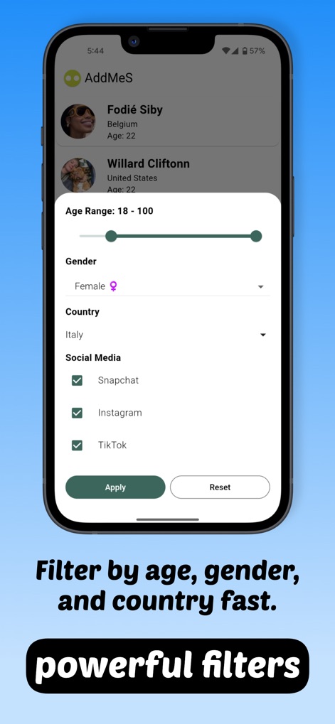 AddMeS - make new friends - Users can refine their search for new friends with powerful filters, utilizing an adjustable age range slider and specific checkboxes to target preferred social media platforms like Instagram and TikTok.
