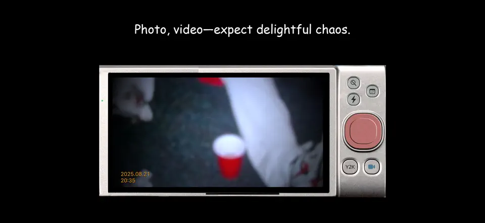 Скриншот Y2kam на iPhone 3