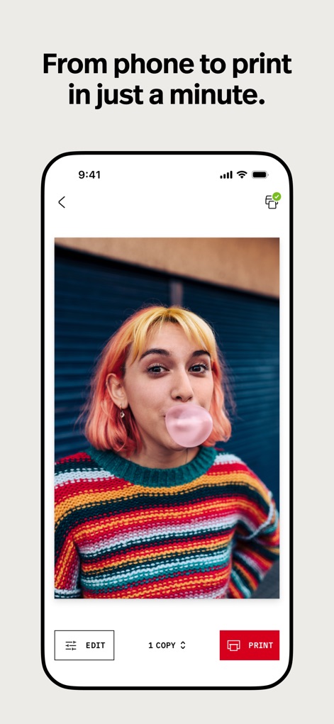 Polaroid Hi·Print - Observe the streamlined interface that guides users from selecting a photo to initiating the print with a single tap and copy selection.