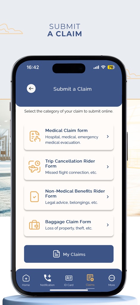 VUMI Travel VIP - Cet outil permet aux assurés de soumettre des réclamations en sélectionnant parmi diverses catégories comme les "Medical Claim form" ou les "Baggage Claim Form", et de consulter l'historique de leurs réclamations.