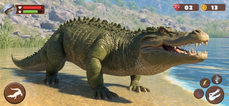 Wild Crocodile Family Sim - La aplicación presenta un detallado modelo de cocodrilo en su hábitat natural junto a la orilla del agua, con claras barras de salud y energía que monitorean su estado, y controles táctiles visibles que guían el movimiento y las acciones en el entorno 3D.