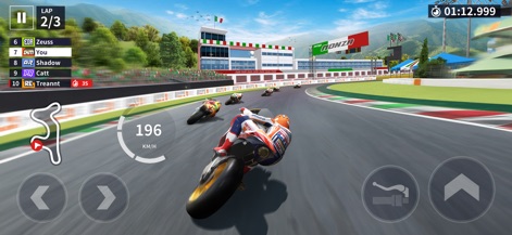 Moto Rider, Bike Racing Games - La captura enfatiza la habilidad de conducción con el piloto inclinándose drásticamente en la curva y la indicación de alta velocidad en pantalla.