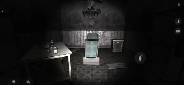The Ghost - Multiplayer Horror iPhone screenshot 2