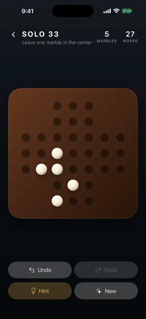 Solo 33 - Peg Solitaire screenshot 3