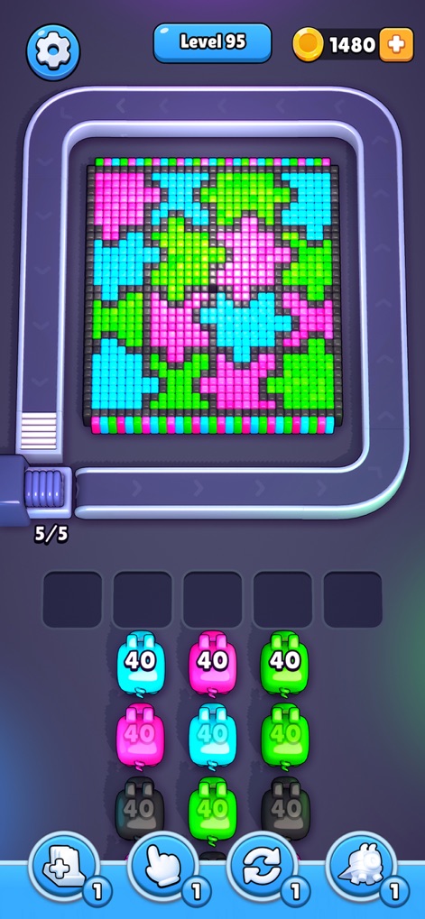 Pixel Flow! - Witness how Pixel Flow! presents abstract pixel art patterns and a streamlined selection of pigs, focusing on efficient flow management at earlier stages.