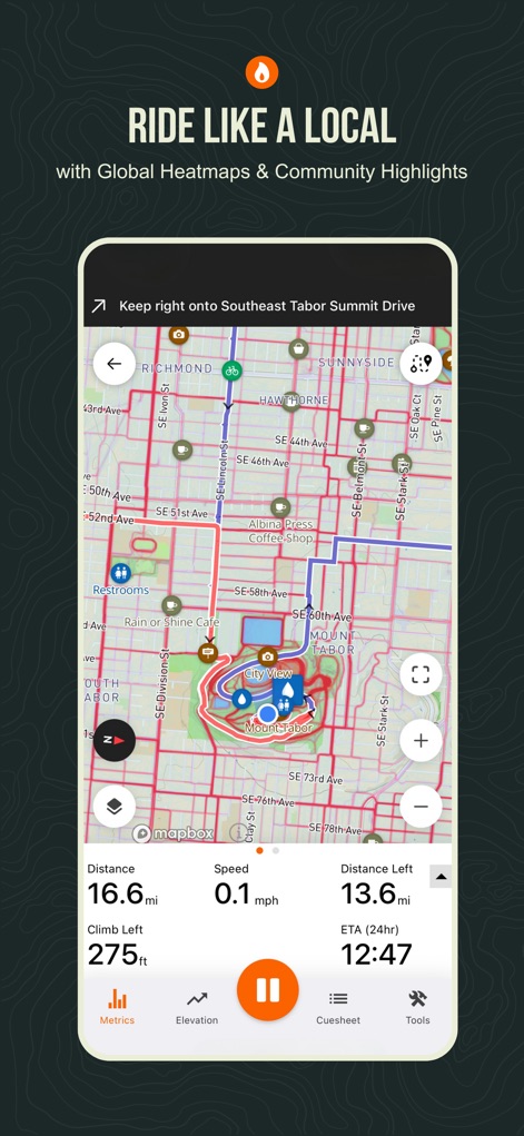 Ride with GPS: Bike Navigation - L'application utilise des cartes thermiques mondiales pour révéler les parcours populaires, tout en affichant des métriques de parcours en temps réel telles que la distance parcourue et l'heure d'arrivée estimée.