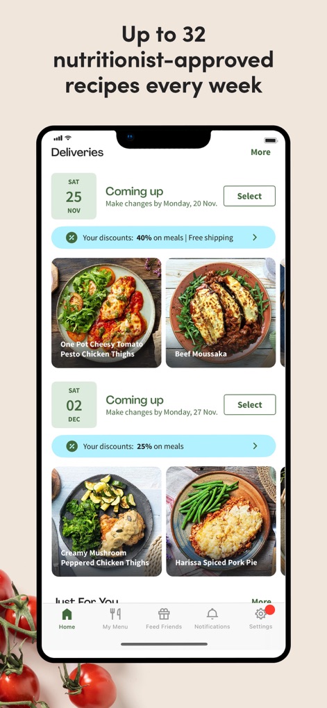 Green Chef: Healthy Recipes - This view highlights the weekly selection of up to "32 nutritionist-approved recipes," showcasing delicious options like "Creamy Mushroom Peppered Chicken Thighs" and "Harissa Spiced Pork Pie."