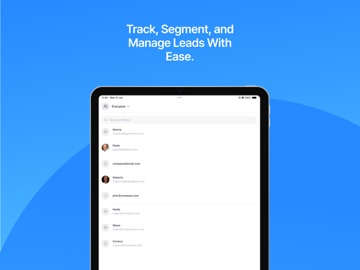 Customerly – AI Chat & Support iPad screenshot