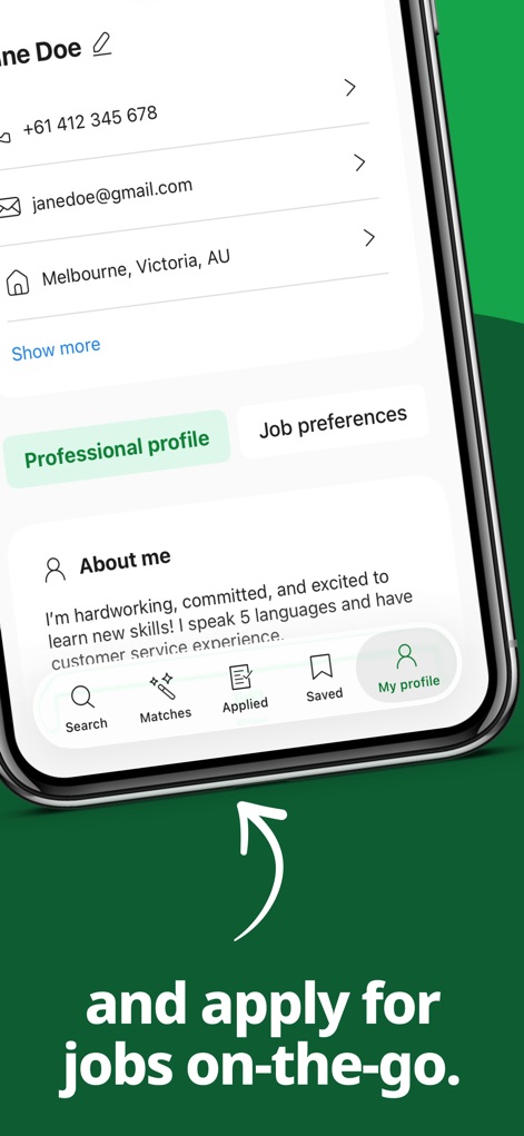 Jora Jobs: Search & Apply Now - La sección de perfil permite a los usuarios editar sus datos personales y muestra una barra de navegación inferior con pestañas como "Applied" y "Saved".