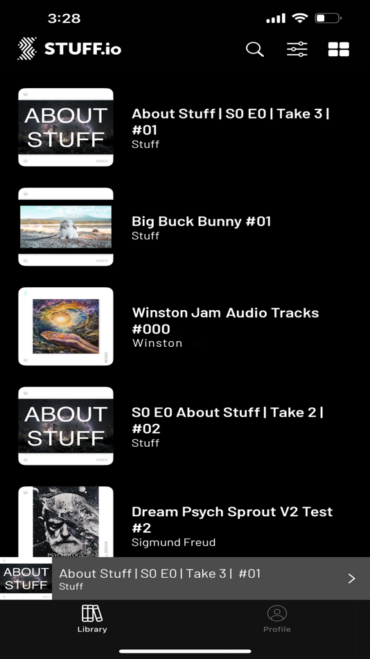 #2. Stuff - Own Your Content (iOS) 由: Book.io, Inc