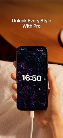 Dock: StandBy Clock & Planets Screenshot 8 of 8