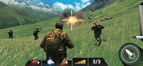 Kill Shot Bravo: Sniper Games - Les missions d'assaut dynamiques mettent en scène des combats intenses, illustrés par l'explosion spectaculaire au loin et le mouvement des soldats sur le terrain verdoyant.