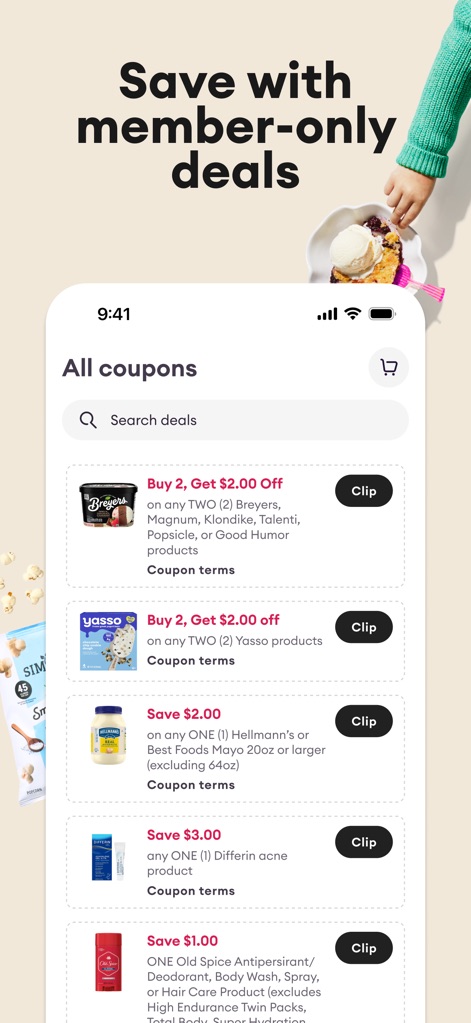 Shipt: Order Grocery Delivery - Nutzer entdecken exklusive Mitgliederangebote mit personalisierten Coupons und Rabatten, wie die Auflistung verschiedener Produkte und ihre einfach zu aktivierenden Coupons zum „Clippen“ zeigt.