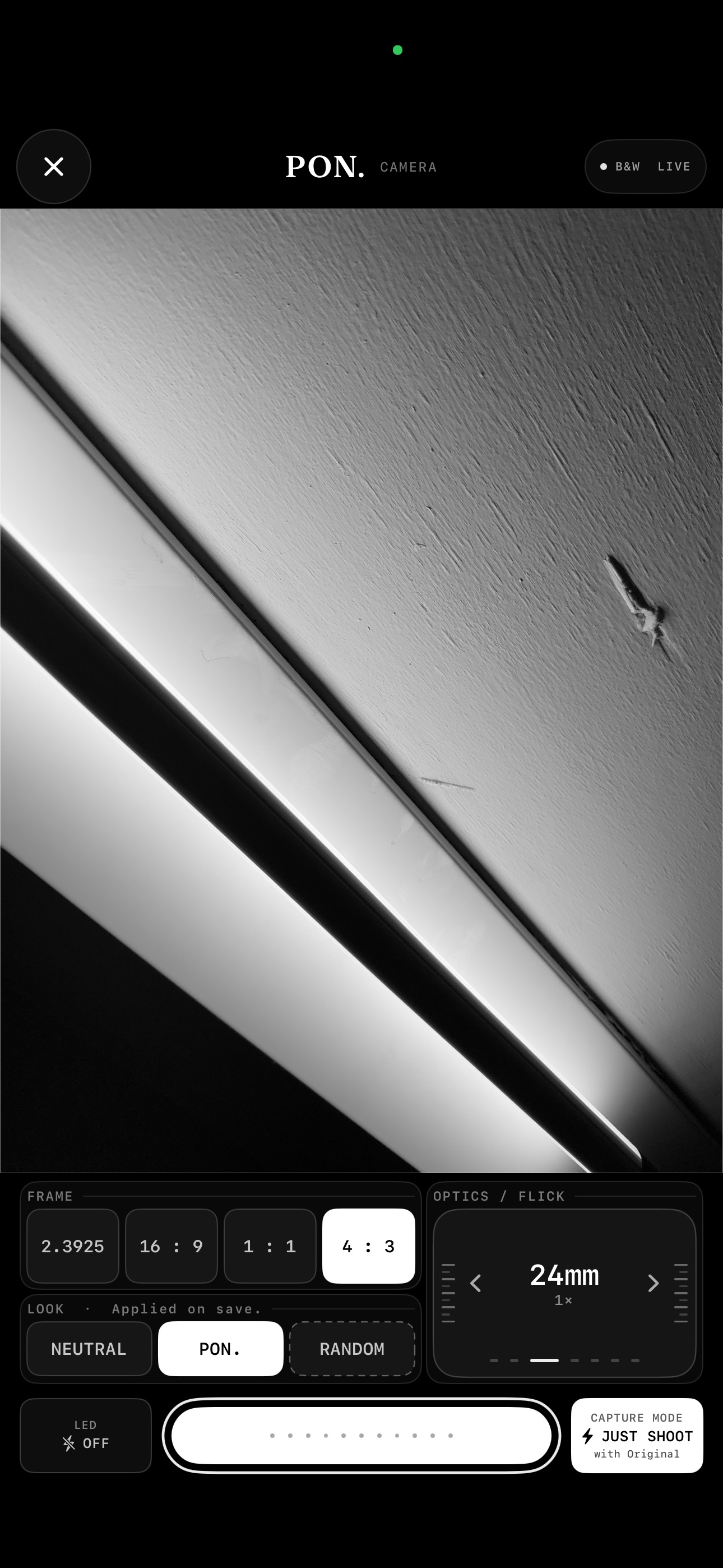 Screenshot 1 of PON. — Photos of Nothing.