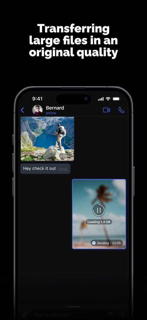 ChatttiX- private messenger - La funcionalidad de ChattiX para 'transferir archivos grandes en su calidad original' se ilustra claramente en esta captura. Se aprecian la barra de progreso de envío de un archivo de 1.4 GB y la imagen del paisaje en alta calidad, demostrando la capacidad de la aplicación.