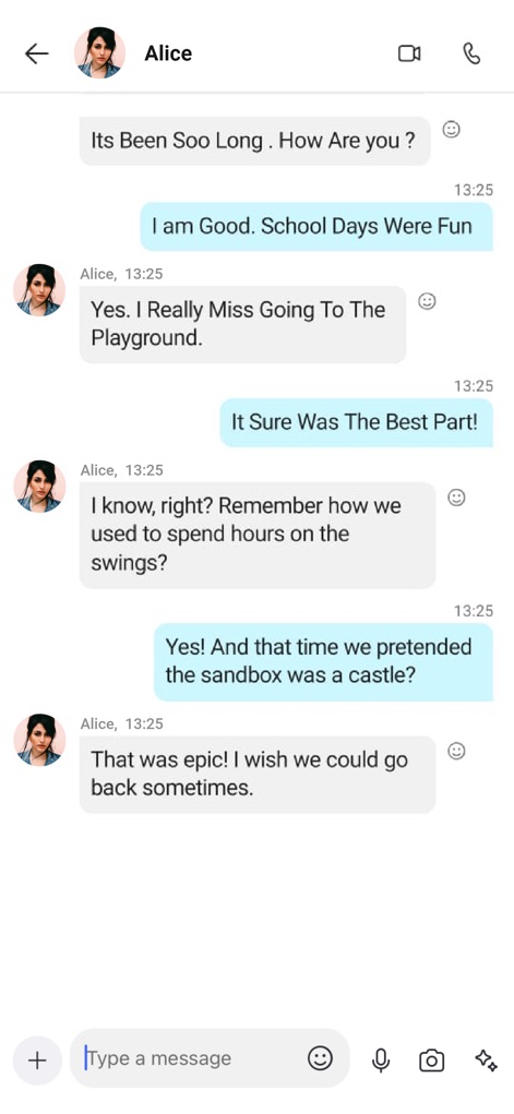Text Yourself－Chat Story Maker - The app facilitates the creation of emotionally resonant narratives, using soft-toned chat bubbles and a clean interface for an uninterrupted reading experience.
