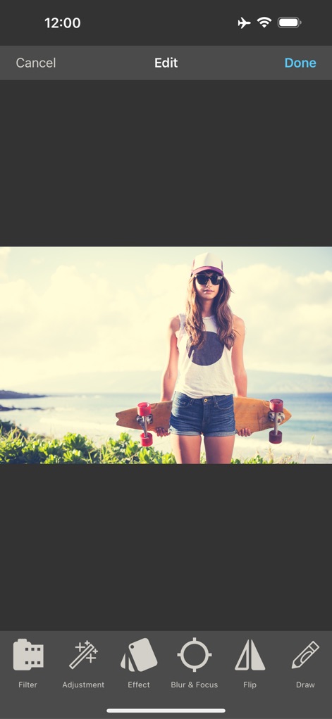 Image Size - 이 앱은 '필터'와 '조정' 같은 다양한 기본 편집 도구를 제공하여 사용자가 이미지의 시각적 요소를 손쉽게 개선하고 원하는 대로 편집할 수 있습니다.