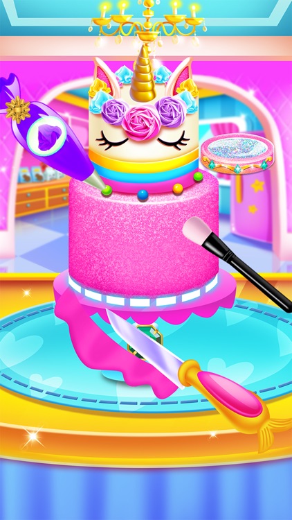 Chocolate Piñata Cake Maker