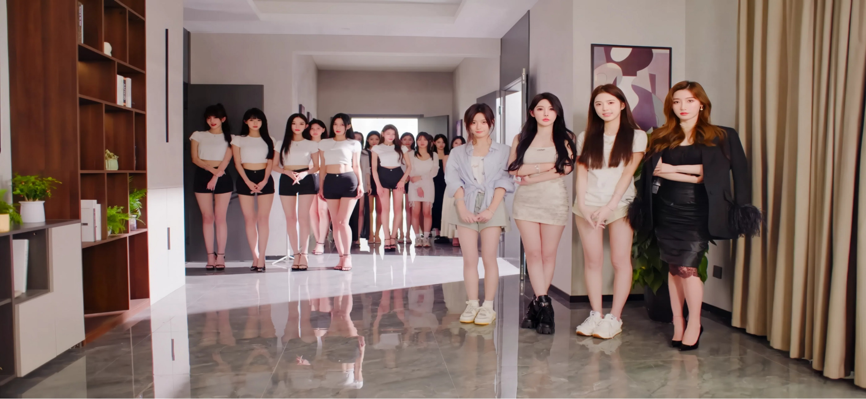 开局五个亿-超现实模拟经营真人互动影游