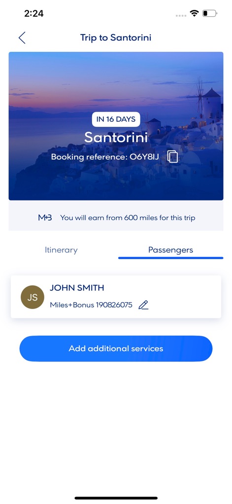 Aegean Airlines - Nutzer können hier die Passagierinformationen ihrer Reise einsehen und verwalten, wobei der Name "John Smith" und die zugehörige Miles+Bonus Nummer klar dargestellt sind.