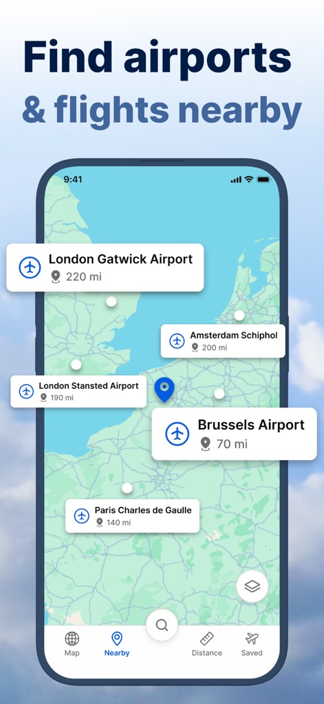 FlightSky: Flight Tracker - O mapa interativo permite aos usuários localizar aeroportos próximos, apresentando a distância até o Aeroporto de Londres Gatwick (220 mi) e o Aeroporto de Bruxelas (70 mi), entre outros pontos de interesse.