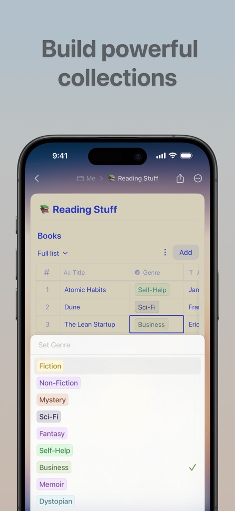 Craft: Notes, Documents, AI - Les utilisateurs peuvent structurer leur savoir avec des collections dynamiques, comme l'exemple de "Reading Stuff" montrant des livres catégorisés par "Genre", permettant une organisation flexible et détaillée de l'information.