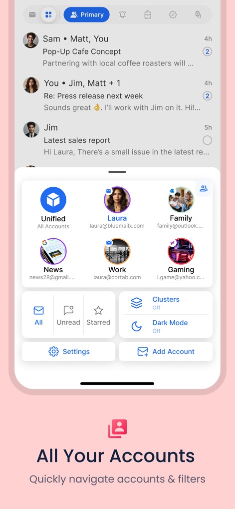 Blue Mail - Email | Calendar - Questo strumento offre una navigazione semplificata tra i diversi account e filtri, visibile nel menu a comparsa che include account personalizzati come 'Unified' e 'Family', oltre a opzioni rapide come 'Clusters' e 'Dark Mode'.