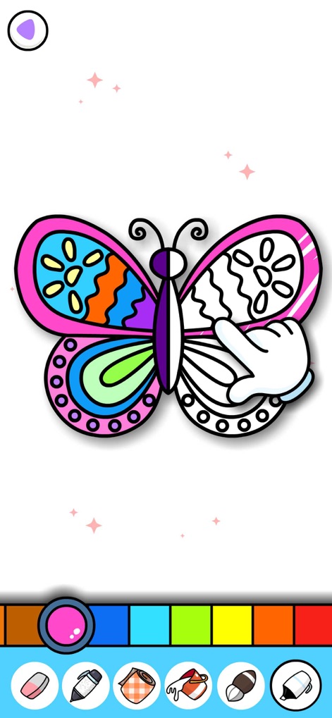 Coloring for Kids & Toddlers + - 蝶のぬり絵を通して、子供たちは対称性の概念を学びながら、細部への注意力と色の組み合わせの楽しさを体験できます。