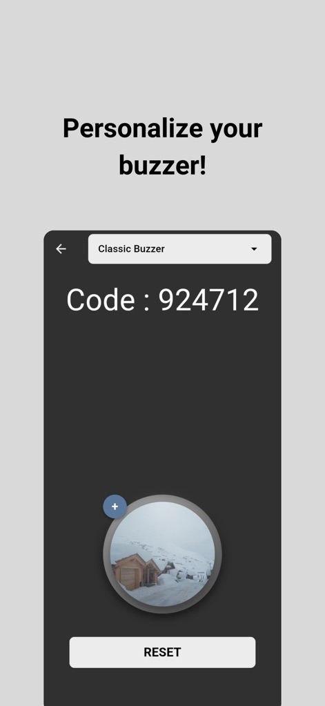 Buzzer connect - L'application permet de personnaliser le 'Buzzer avec une image' de fond distinctive et de réinitialiser le jeu grâce au 'Bouton Reset' situé en bas de l'écran.