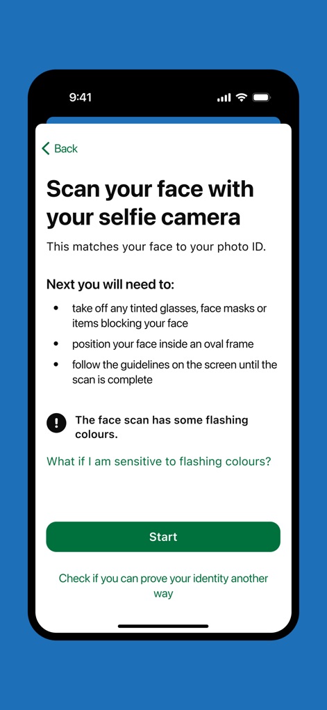 GOV.UK One Login - La aplicación solicita 'Scan your face with your selfie camera' para verificación de identidad y advierte a los usuarios sobre la presencia de 'flashing colours' durante el escaneo.