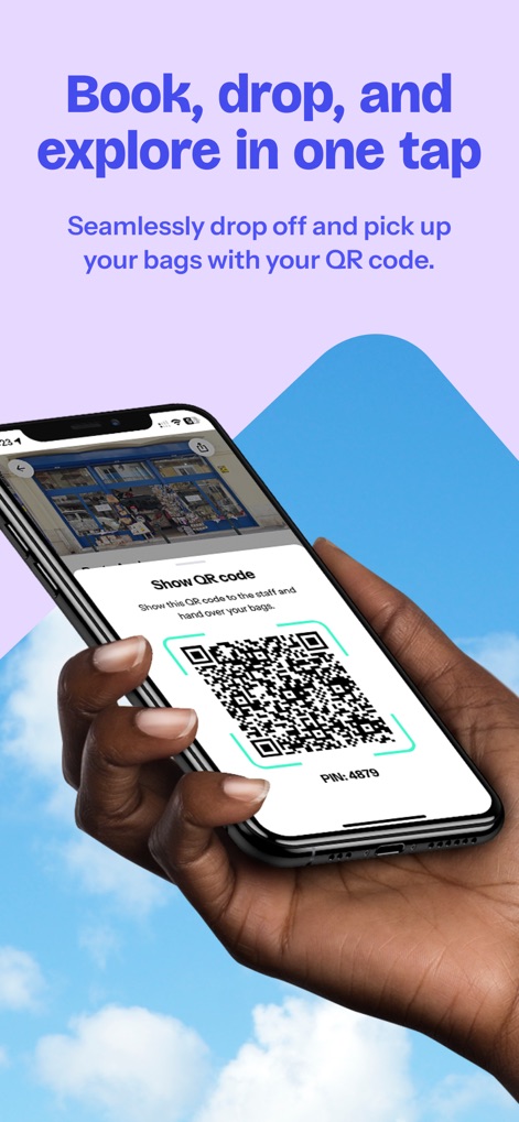 Bounce: Luggage Storage Nearby - 이 앱은 'Show QR code'와 PIN 번호를 화면에 표시하여 사용자가 직관적으로 짐을 맡기고 찾을 수 있도록 돕습니다.