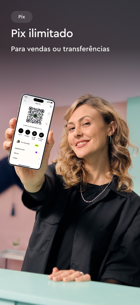 InfinitePay Tap, Conta, Cartão - Nutzer profitieren von unbegrenzten Pix-Zahlungen, wobei der QR-Code zur Abwicklung von Verkäufen und Überweisungen direkt im Screenshot sichtbar ist.